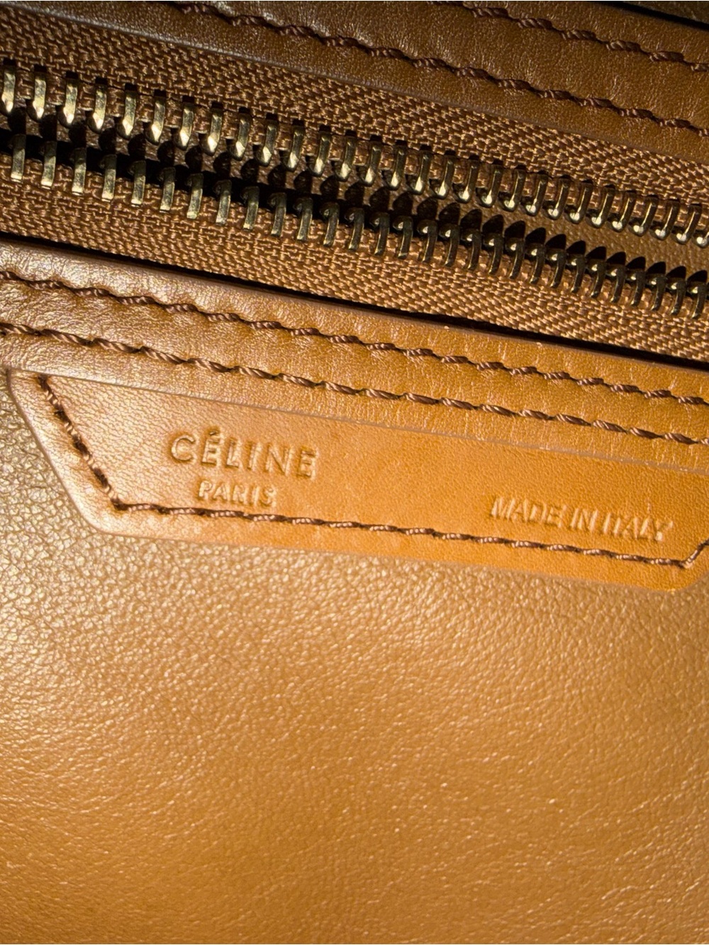 Tri-Color CÉLINE Luggage Medium Leather Tote Bag — Brown, White & Black - Picture 7 of 8